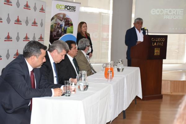 Buscan promover la construcción  en La Paz con ayuda de Cadeco