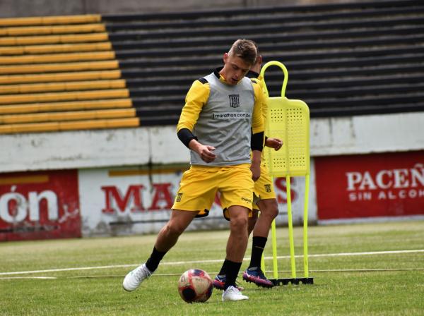 Calleros se muestra en Achumani y llega Cascini hoy