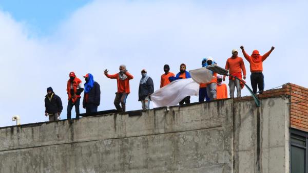 Enfrentamientos en cárcel  de Ecuador causa 20 muertos