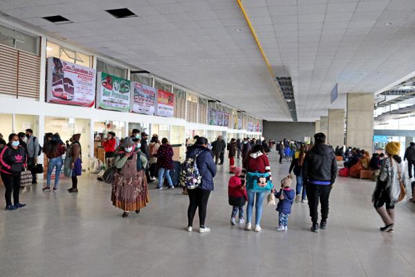 Demanda de pasajes en nueva  terminal disminuyó hasta 50 %