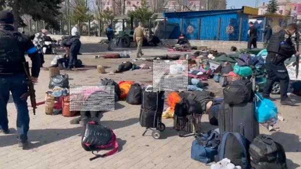 Reportan 50 muertos por  ataque a estación de tren