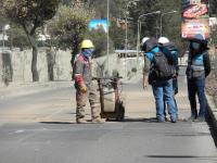 Vecinos afectados critican corte de vía por dos días