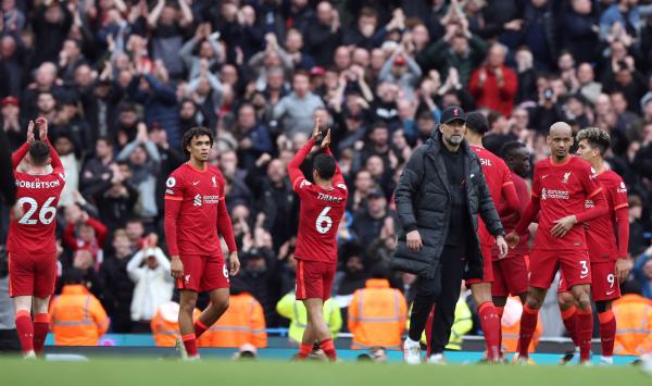 Liverpool empata y despacha al Benfica