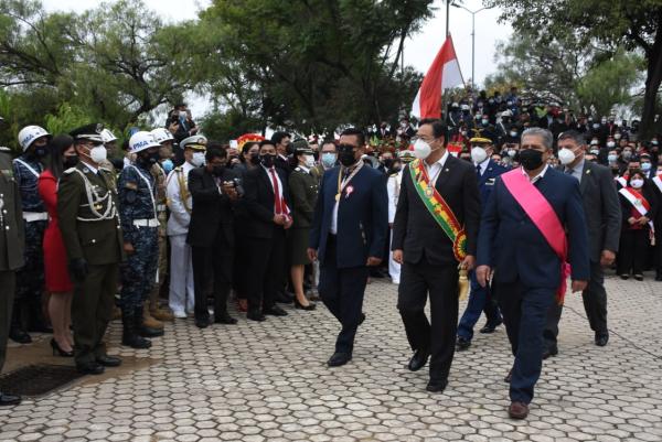 Tarija celebra su efeméride con  baile, música y gastronomía