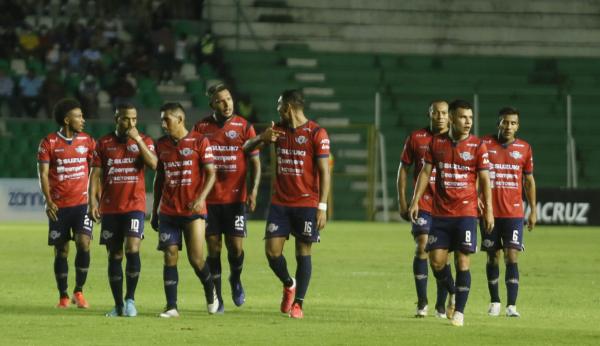 A Wilstermann le urge sumar, hoy recibe a la “U” de Vinto