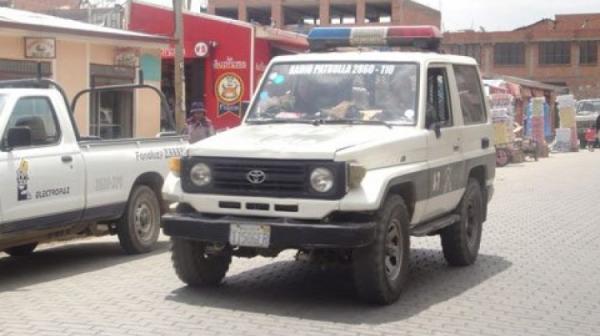 En Yacuiba hacen colecta para  reparar patrullero de la Policía