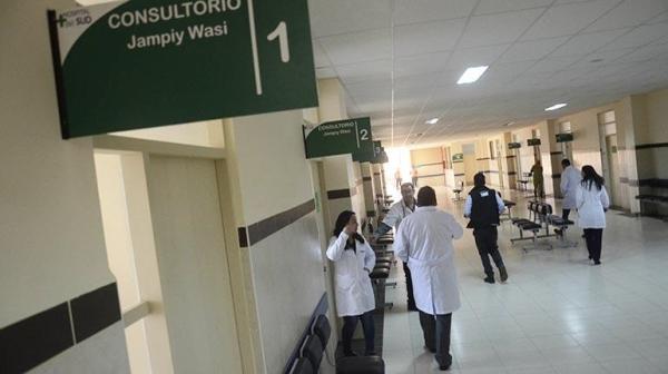 Salud municipal en emergencia ante retiro de médicos especialistas