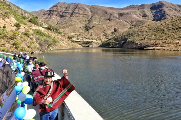 Inauguran represa y sistema de  riego tecnificado en Mojocoya