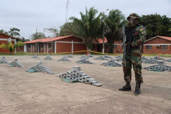 Hallan laboratorio donde producían  200 kilogramos de droga por día