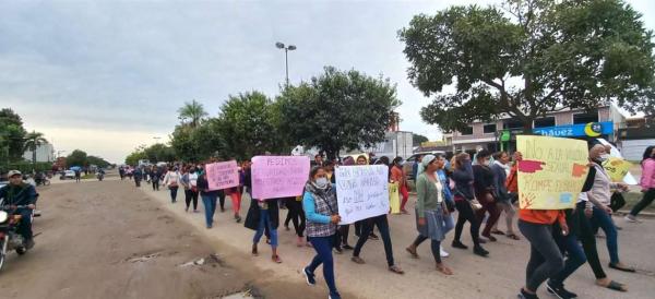 Marcha en Yapacaní exige justicia  por violación de un menor de edad