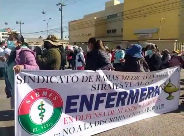 Personal sanitario acata huelga y  pacientes rechazan mala atención