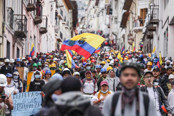 Militar muere durante  protestas en Ecuador