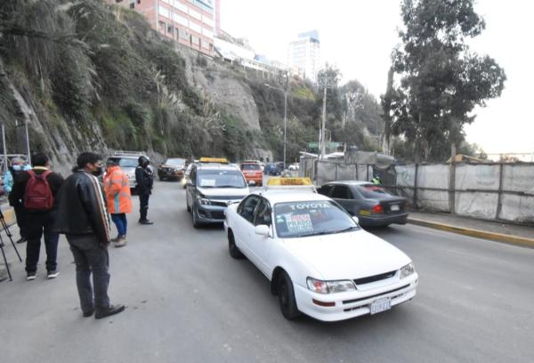 Volvió el tránsito vehicular  a la avenida del Libertador