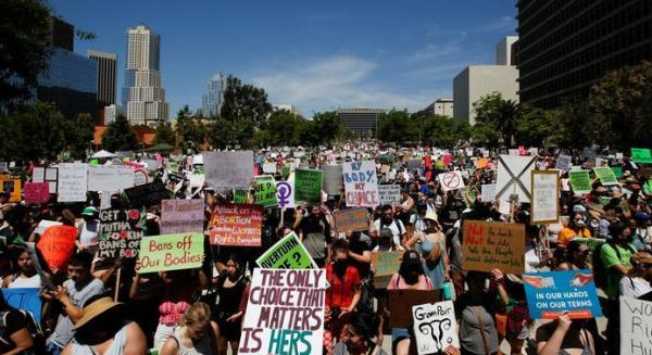 Impiden a estados aplicar  prohibición del aborto