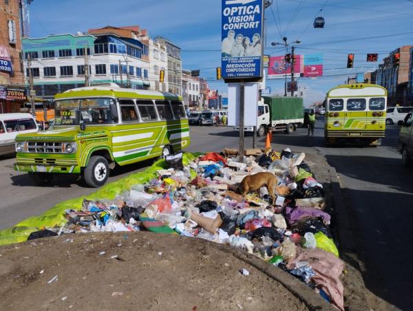 Acumulación de basura en El Alto  pone en riesgo salud de habitantes