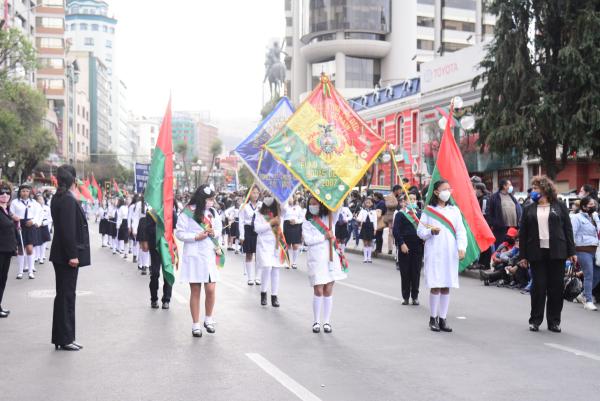 Ciudadanía demostró civismo  en macrodistrito Max Paredes