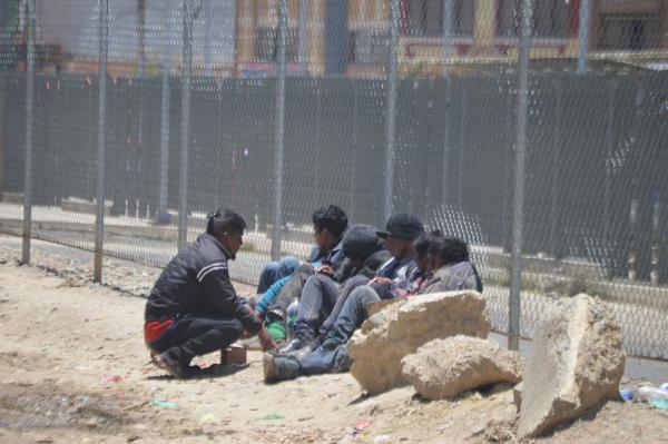 Encapuchados asechan en  zona Santiago II de El Alto