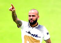 El laureado Dani Alves firma por los Pumas