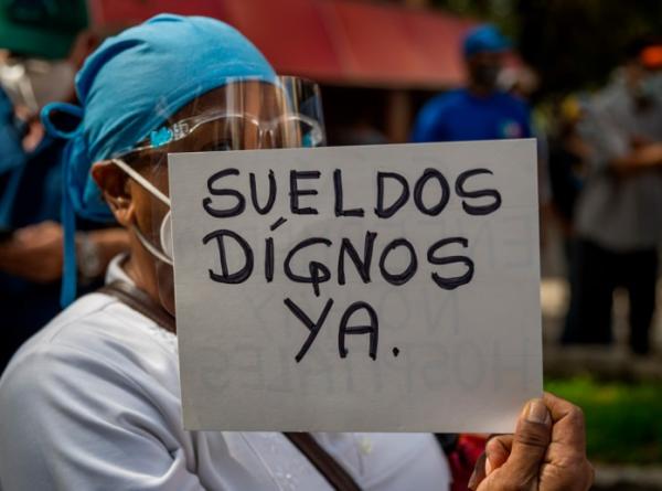 Educadores venezolanos expresaron  su descontento con pago de bono