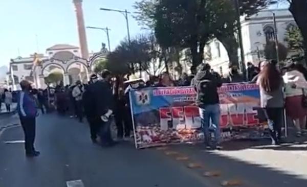 En Potosí marchan en defensa del  agua contra contaminación minera