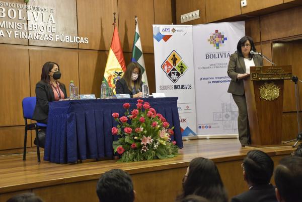 Presentan reglamento  de seguros inclusivos