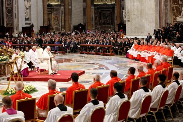 Papa Francisco ordena  a nuevos cardenales