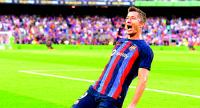 Barcelona golea  con doblete de Lewandowski