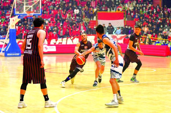 Calero y Pichincha juegan su cuarta final