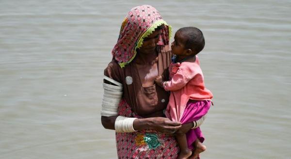 Inundaciones ponen en riesgo a  mujeres embarazadas en Pakistán