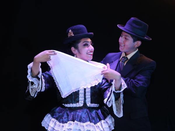 Festival de cueca en  Teatro Raúl Salmón