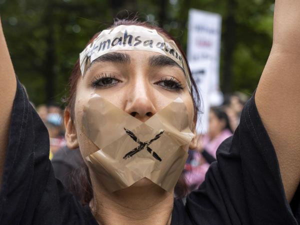 UE exige que se respete la  libertad de manifestación