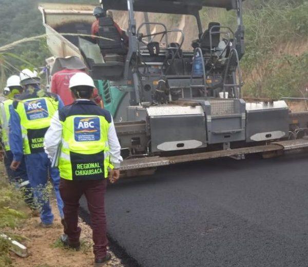 Cesan a funcionarios de comisión  evaluadora del tramo Sucre-Yamparáez