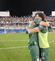 El Tucumán de Carlos Lampe triunfa y es puntero en el fútbol argentino