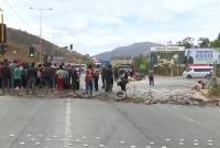 Instalan nuevo punto de bloqueo  en la carretera antigua a Santa Cruz