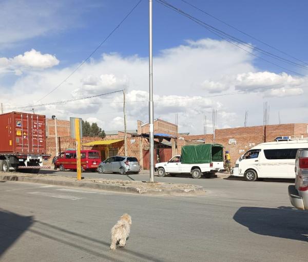 Se registran filas en estaciones de  servicio para cargar combustibles