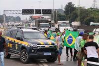 Al menos 17 estados en Brasil  registran bloqueos de carreteras