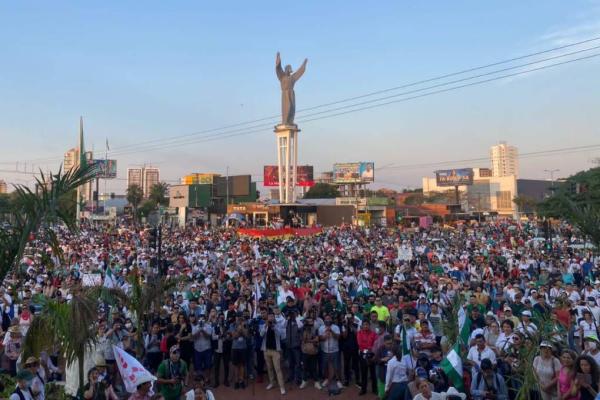 Uagrm marcha pidiendo censo en  2023 y en defensa de Santa Cruz