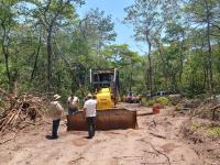 Denuncian uso particular  de maquinaria municipal