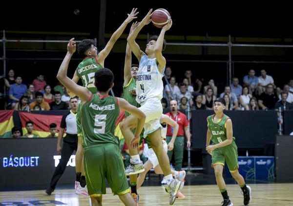 Bolivia empieza con derrota en el Sudamericano U15 de Basquetbol