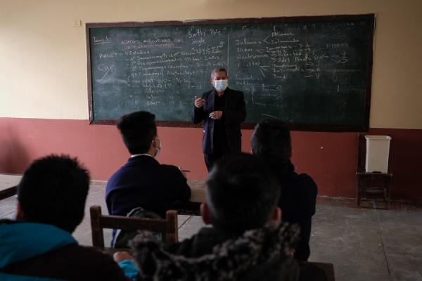 Ministerio de Educación garantiza  entrega de títulos de bachiller