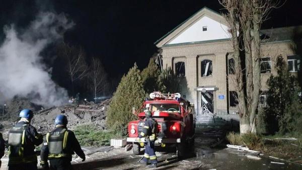 Recién nacido muere a causa de  bombardeo ruso en maternidad