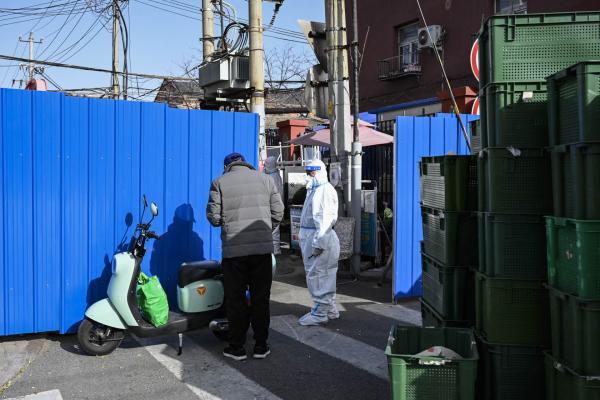 En China construyen muros  para aislar barrios en Beijing