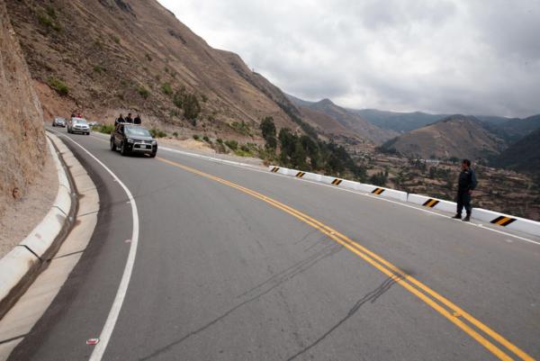 Restablecen tránsito vehicular en  carreteras tomadas por protestas