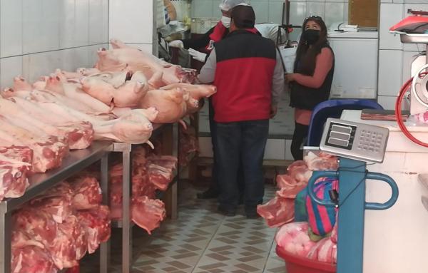 Verifican ingreso, condiciones e inocuidad de carne de cerdo