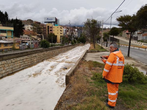 Municipios atienden emergencias y La Paz se declara en alerta naranja