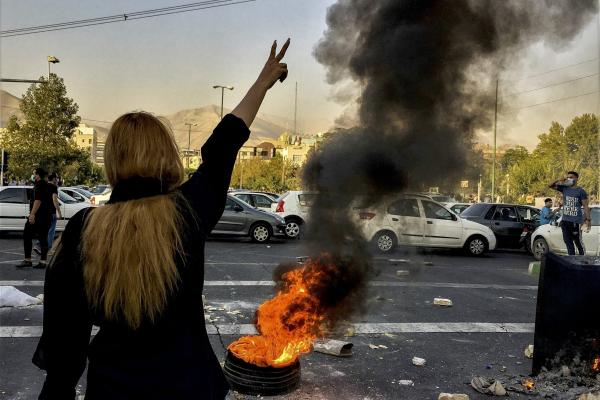 Régimen iraní cercado por protestas  y bajo gran presión internacional