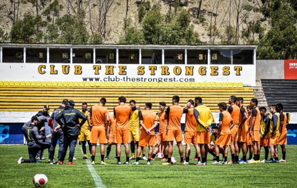 The Strongest viajó a Jujuy, vía Tarija