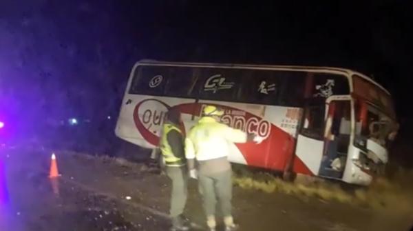 Accidente deja 4 muertos  en carretera Oruro-Potosí