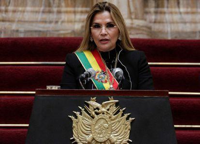 Procesarán a juez Amaru por declararse competente para juzgar a la expresidenta