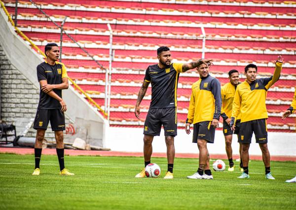 Arranca el torneo de la División Profesional con el debut  de The Strongest en La Paz  y dos encuentros en el interior